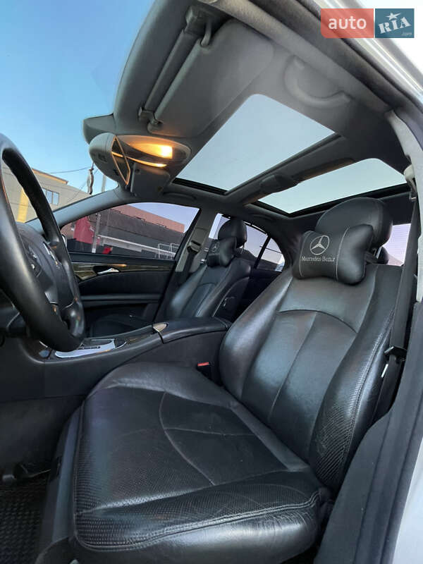Седан Mercedes-Benz E-Class 2003 в Сокирянах