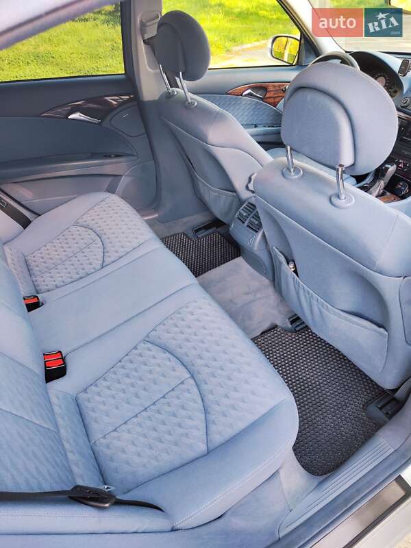 Седан Mercedes-Benz E-Class 2003 в Івано-Франківську