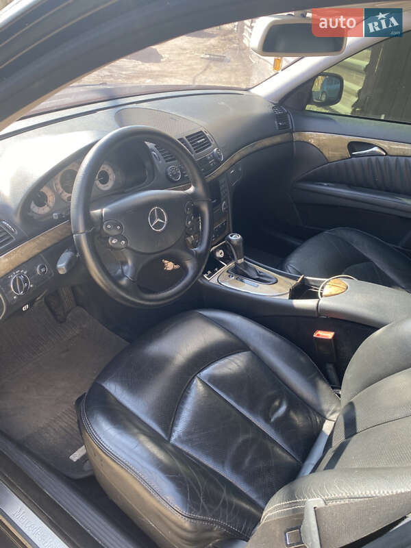 Седан Mercedes-Benz E-Class 2007 в Днепре