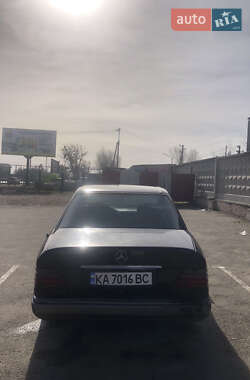 Седан Mercedes-Benz E-Class 1988 в 