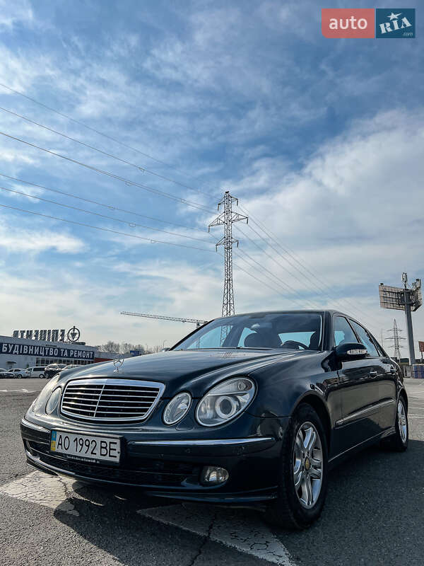 Седан Mercedes-Benz E-Class 2005 в Ужгороде
