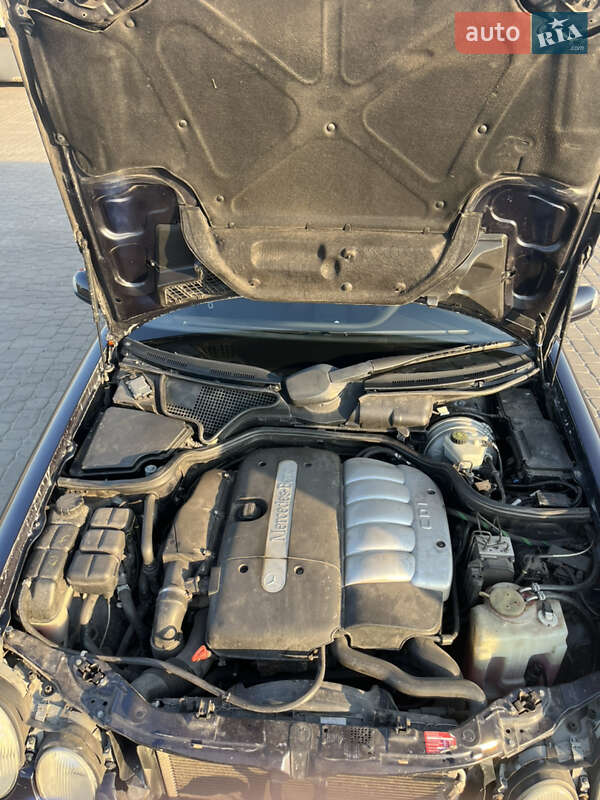 Седан Mercedes-Benz E-Class 2002 в Харькове