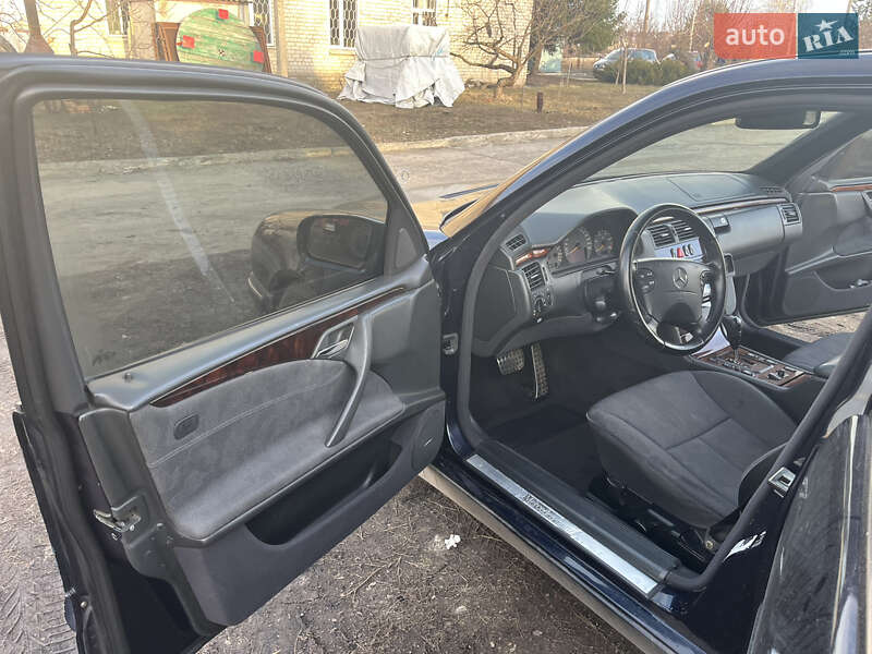 Седан Mercedes-Benz E-Class 2002 в Харькове