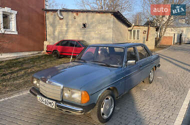 Седан Mercedes-Benz E-Class 1983 в Черновцах