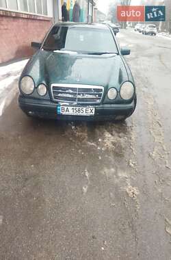 Седан Mercedes-Benz E-Class 1996 в Кропивницькому