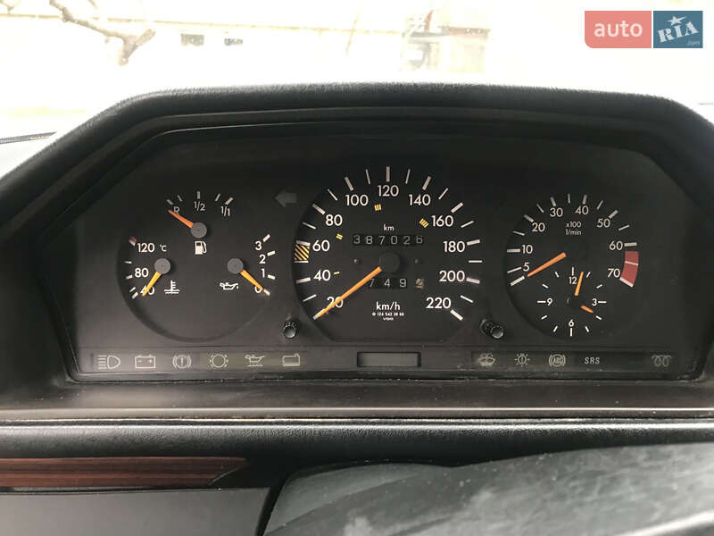 Универсал Mercedes-Benz E-Class 1994 в Яремче