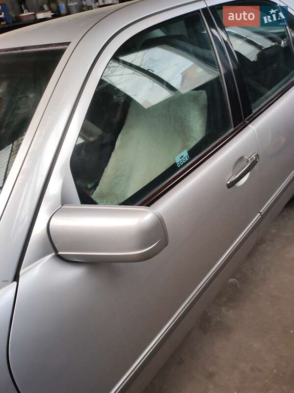 Седан Mercedes-Benz E-Class 1999 в Киеве