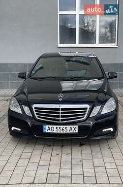 Седан Mercedes-Benz E-Class 2010 в Ужгороді