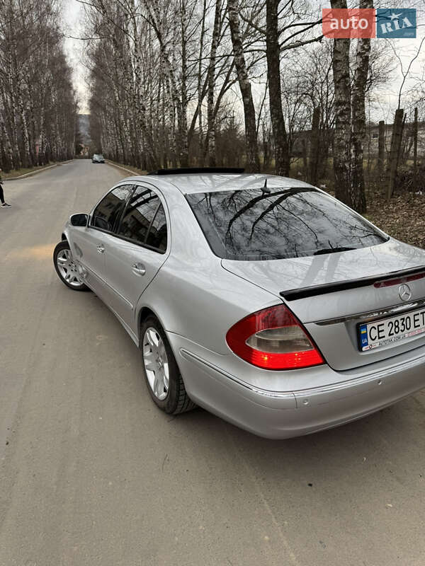 Седан Mercedes-Benz E-Class 2002 в Черновцах