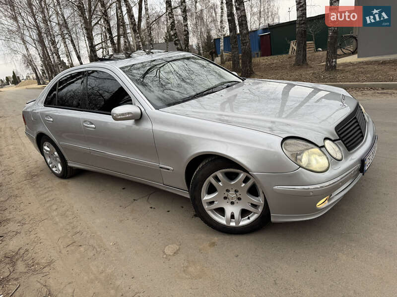 Седан Mercedes-Benz E-Class 2002 в Черновцах