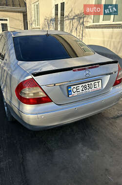 Седан Mercedes-Benz E-Class 2002 в 