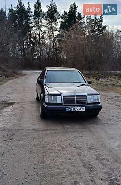 Седан Mercedes-Benz E-Class 1990 в Кролевці