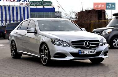 Седан Mercedes-Benz E-Class 2015 в Львове