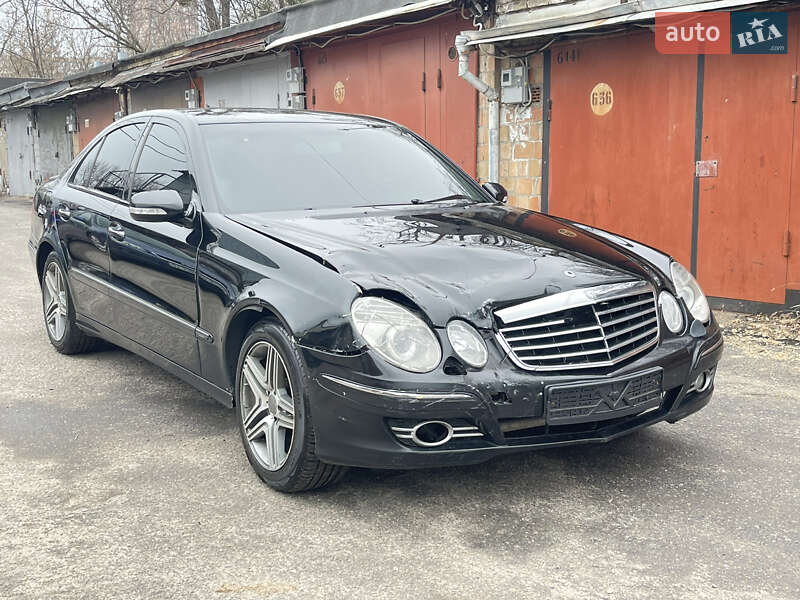 Седан Mercedes-Benz E-Class 2007 в Киеве