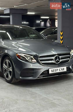 Седан Mercedes-Benz E-Class 2017 в 