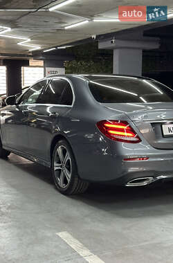 Седан Mercedes-Benz E-Class 2017 в 
