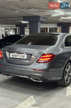 Седан Mercedes-Benz E-Class 2017 в 