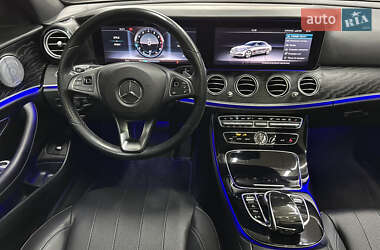 Седан Mercedes-Benz E-Class 2017 в 
