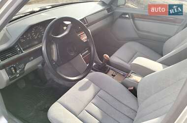 Седан Mercedes-Benz E-Class 1995 в 