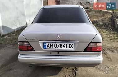 Седан Mercedes-Benz E-Class 1995 в 