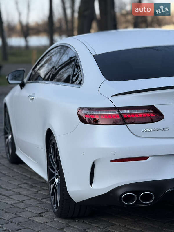 Купе Mercedes-Benz E-Class 2023 в Киеве