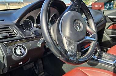 Купе Mercedes-Benz E-Class 2011 в 