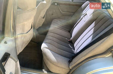 Седан Mercedes-Benz E-Class 1991 в 