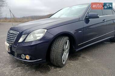 Седан Mercedes-Benz E-Class 2010 в Виннице