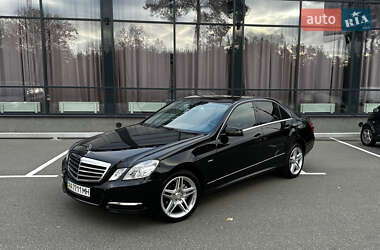 Седан Mercedes-Benz E-Class 2010 в 