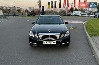 Седан Mercedes-Benz E-Class 2010 в 