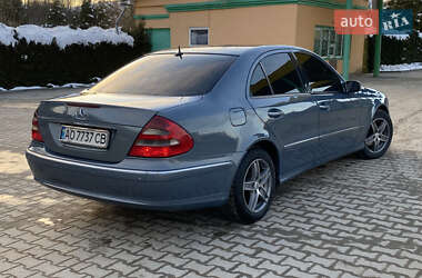 Седан Mercedes-Benz E-Class 2003 в Турке