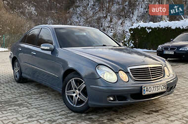 Седан Mercedes-Benz E-Class 2003 в Турке