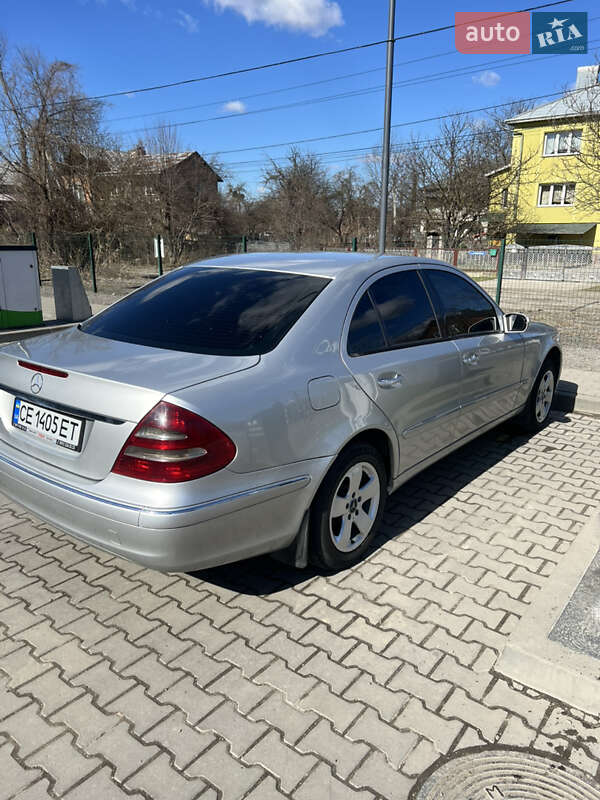 Седан Mercedes-Benz E-Class 2003 в Черновцах