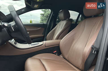 Седан Mercedes-Benz E-Class 2022 в 