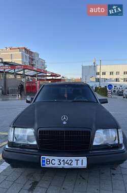 Седан Mercedes-Benz E-Class 1995 в Львові