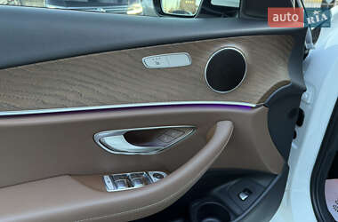 Седан Mercedes-Benz E-Class 2021 в 