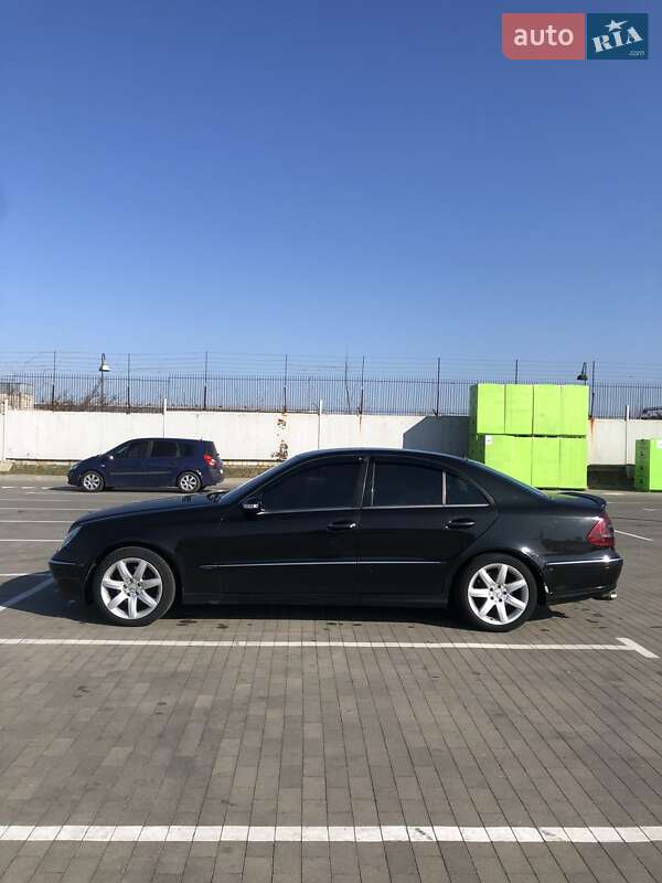 Седан Mercedes-Benz E-Class 2003 в Белой Церкви