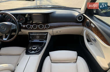 Седан Mercedes-Benz E-Class 2016 в 