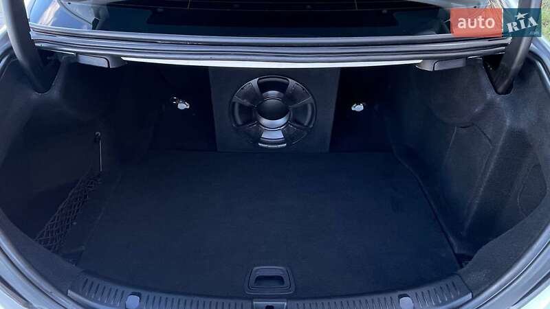 Седан Mercedes-Benz E-Class 2016 в Южному