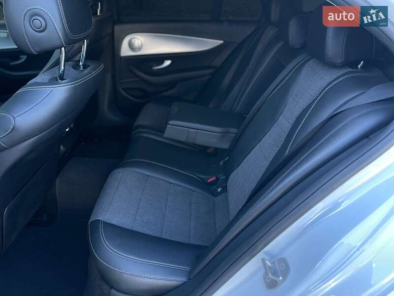 Седан Mercedes-Benz E-Class 2016 в Южному