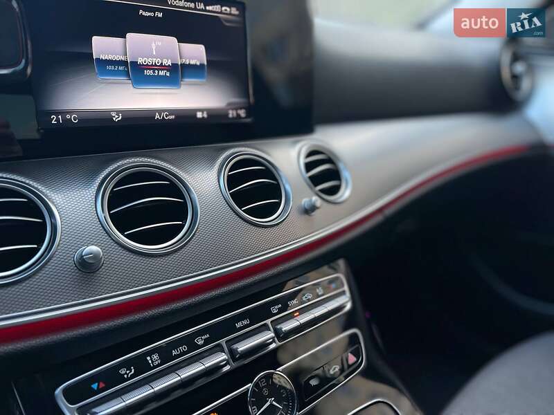 Седан Mercedes-Benz E-Class 2016 в Южному