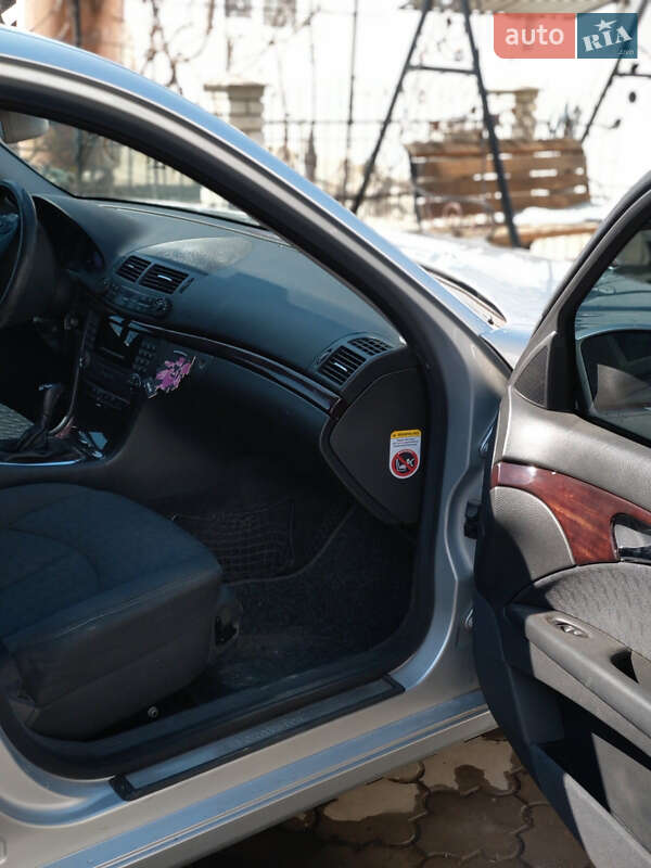 Седан Mercedes-Benz E-Class 2005 в Черновцах фото 6 Седан Mercedes-Benz E-Class 2005 в Черновцах