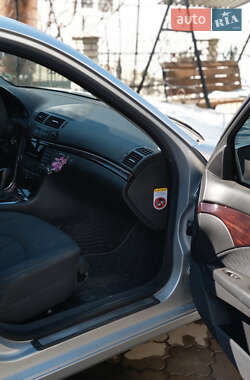 Седан Mercedes-Benz E-Class 2005 в 