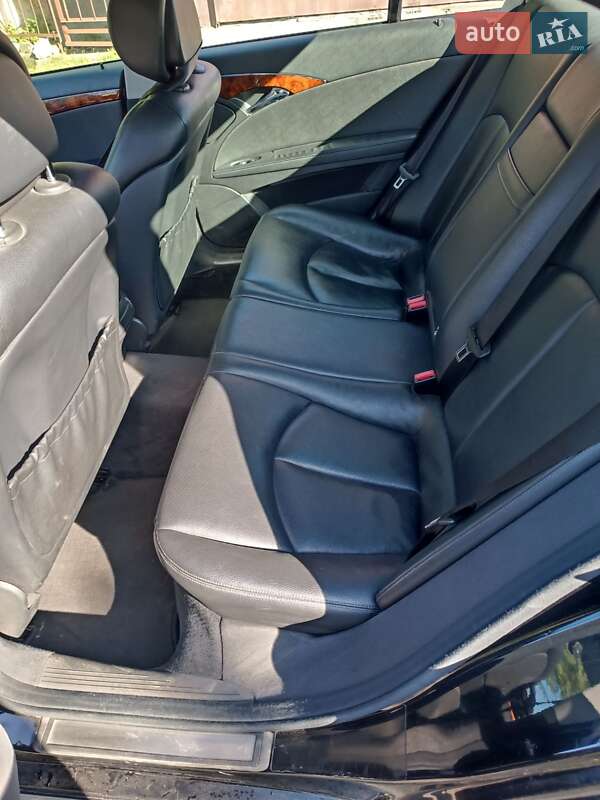 Седан Mercedes-Benz E-Class 2005 в Костополе