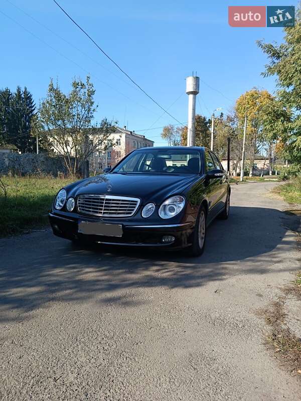 Седан Mercedes-Benz E-Class 2005 в Костополе