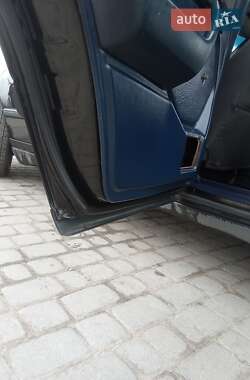 Седан Mercedes-Benz E-Class 1989 в 