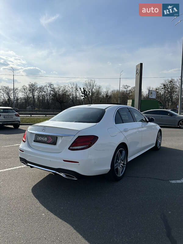 Седан Mercedes-Benz E-Class 2017 в Києві