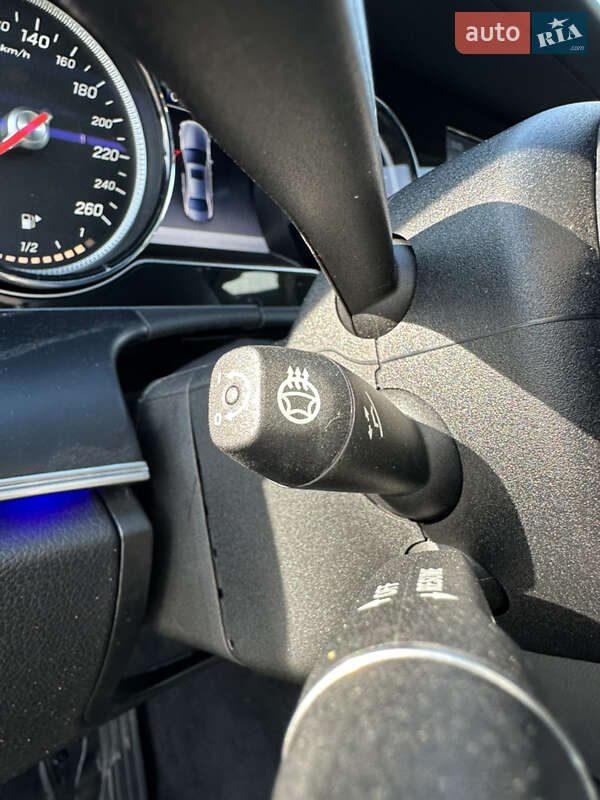 Седан Mercedes-Benz E-Class 2017 в Києві