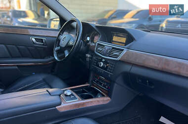 Седан Mercedes-Benz E-Class 2012 в 