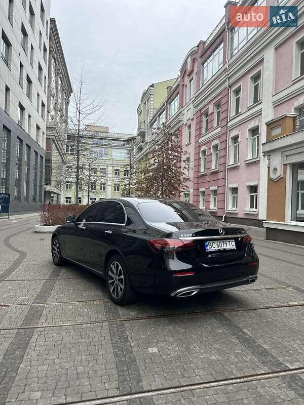Седан Mercedes-Benz E-Class 2020 в Киеве